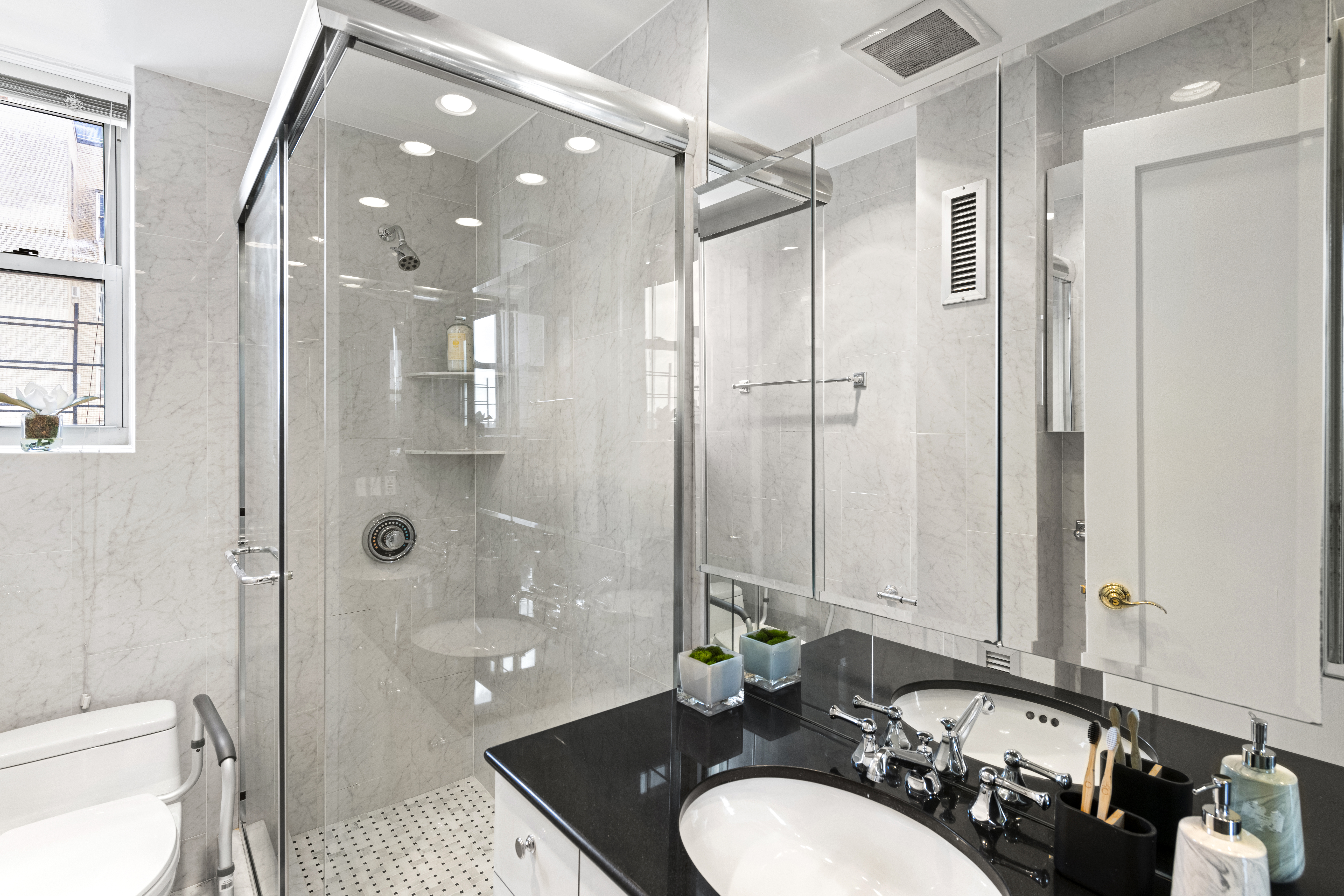 10 West 86th Street, Unit 12B Manhattan, NY 10024 - Photo 9 of 14