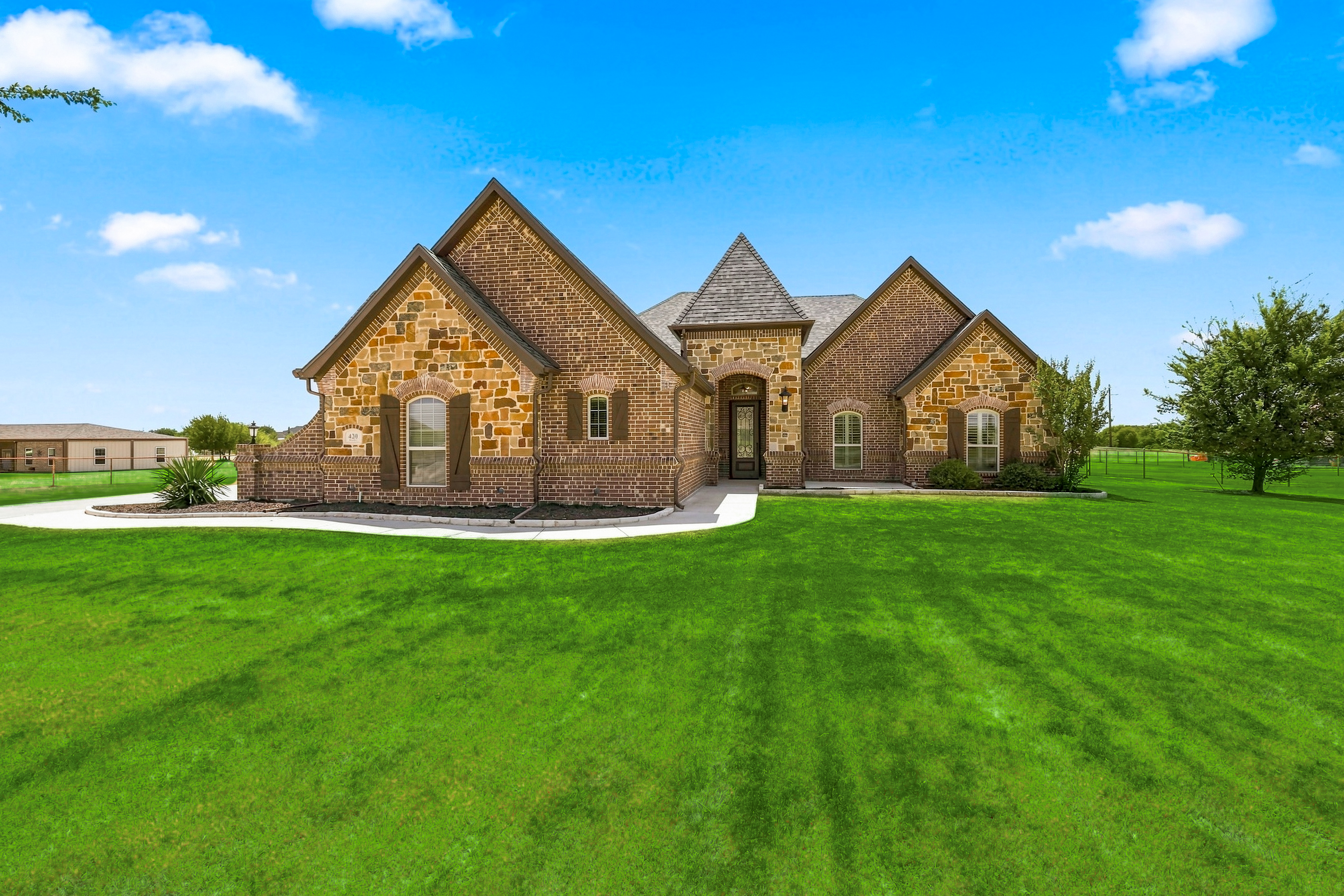 420 Hartley Way Azle, TX 76020 - Photo 4 of 68 Gallery Image 4