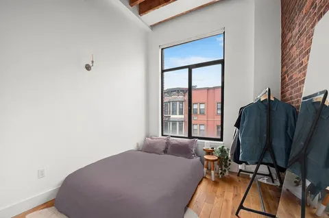 $6,800 | 139 North 10th Street, Unit 2A | Williamsburg