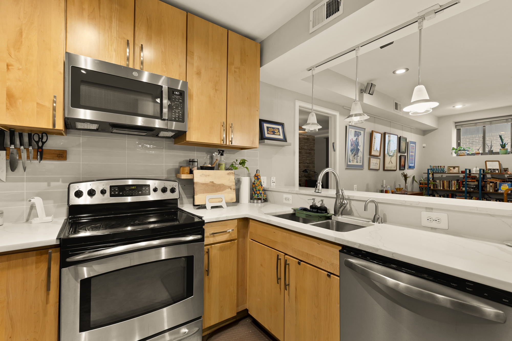 2412 17th Street Northwest, Unit C03 Washington, DC 20009 - Photo 10 of 18