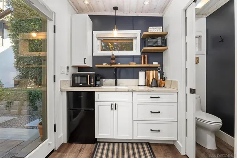 $4,995,000 | 554-556 Stratford Drive, Encinitas, CA 92024