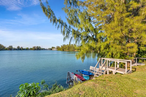$925,000 | 7018 Southwest 53rd Lane, Miami, FL 33155