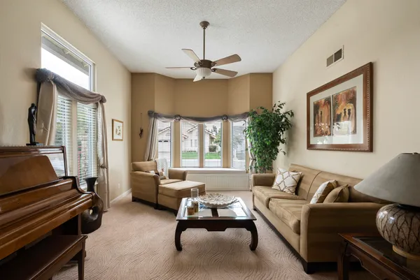 $1,045,000 | 6051 Tahoe Place, Camarillo, CA 93012