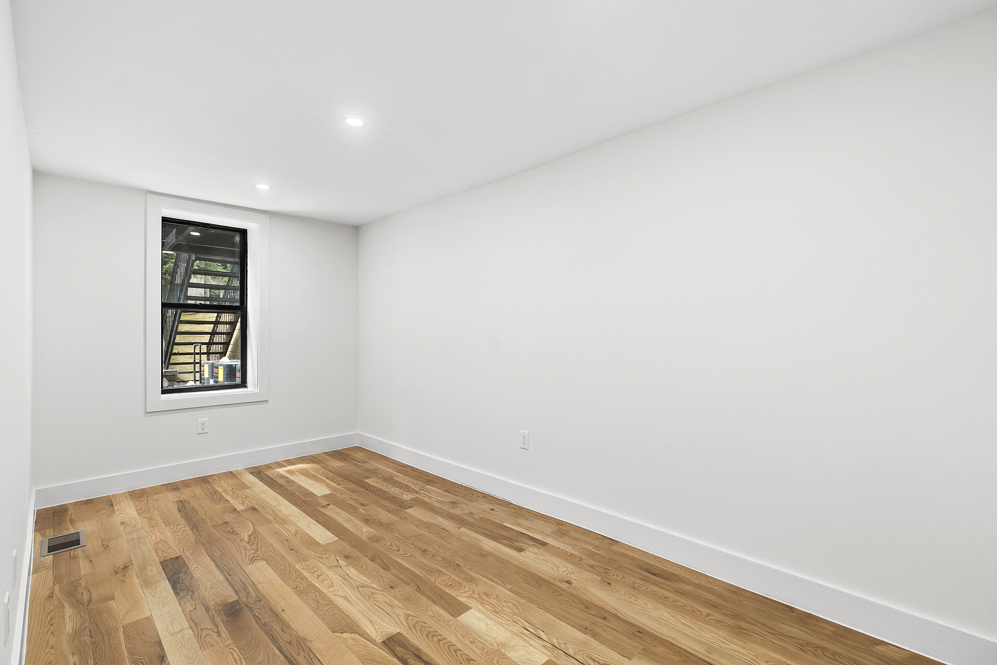 578 Bainbridge Street Brooklyn, NY 11233 - Photo 20 of 24