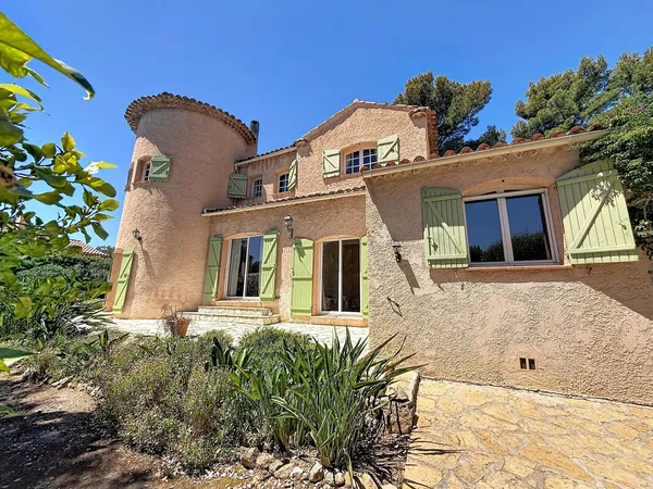 $1,620,410 | 661 Avenue Val D'azur, Chicago, WY 60606