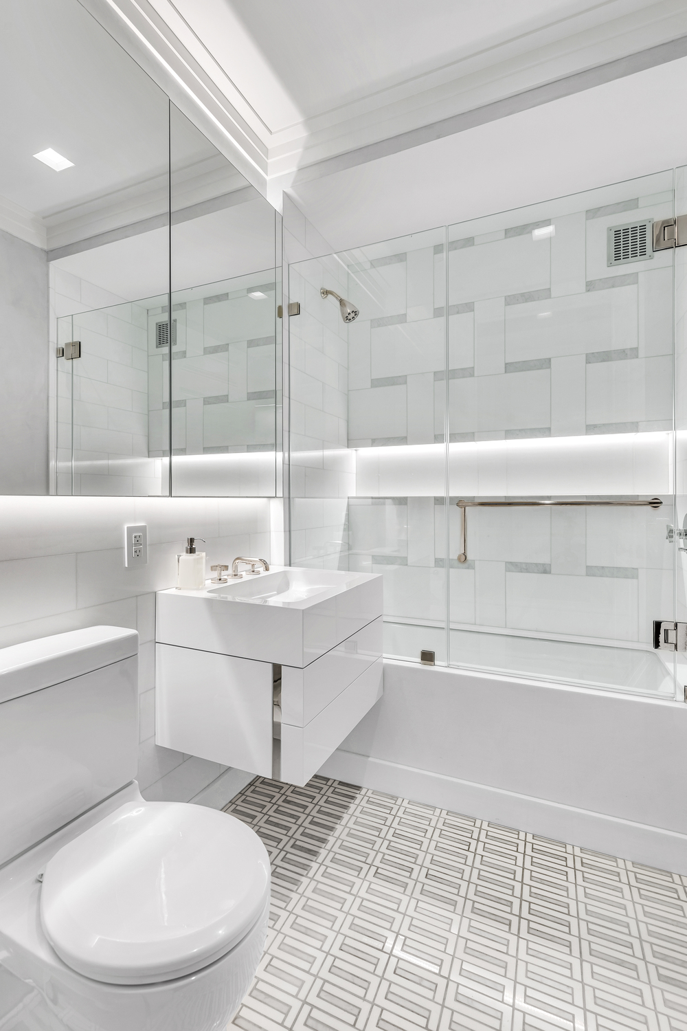 200 Riverside Boulevard, Unit PH2B Manhattan, NY 10069 - Photo 20 of 23 Gallery Image 20