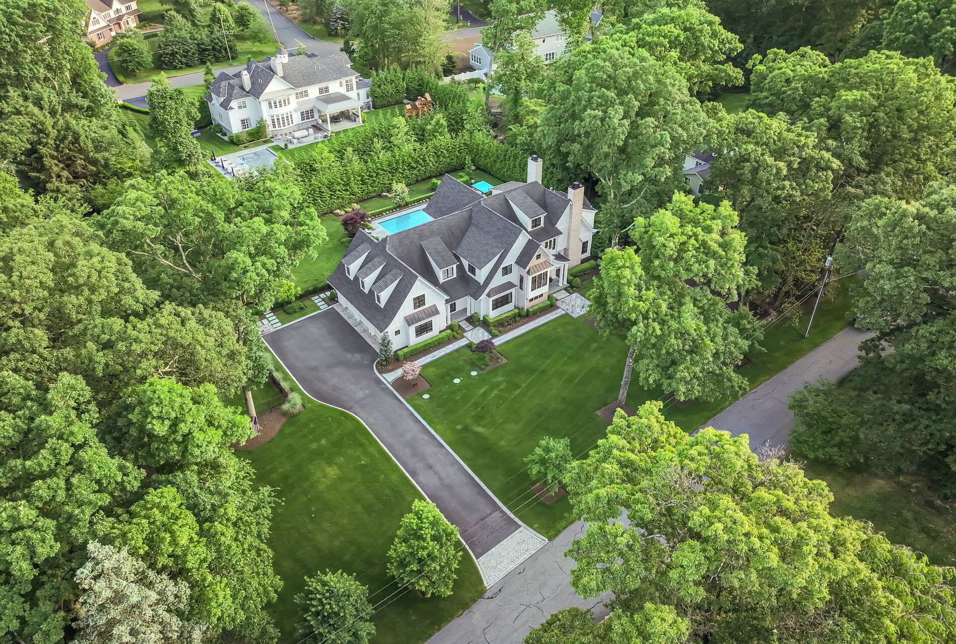 838 Seneca Road Franklin Lakes, NJ 07417 - Photo 84 of 92 an aerial view of a house with a yard
