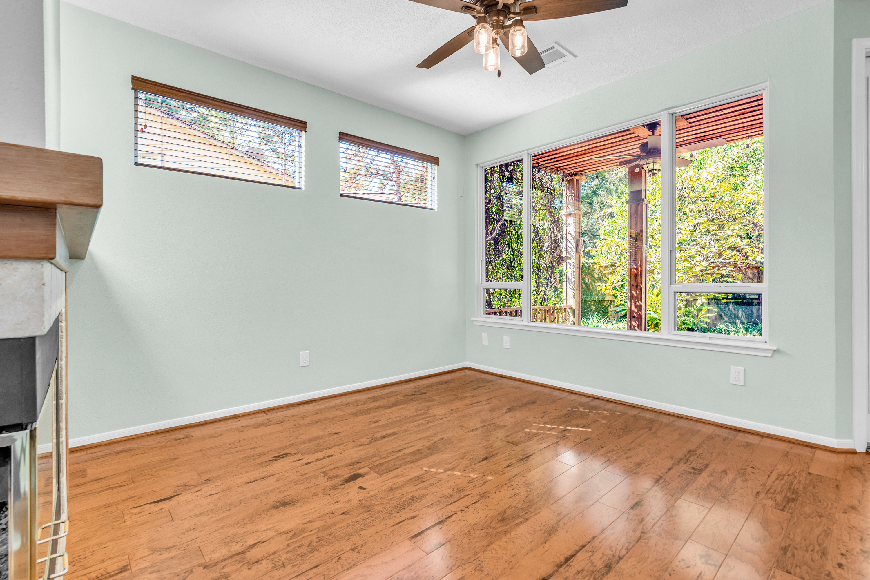 75 Lakeridge Drive Spring, TX 77381 - Photo 13 of 45 Gallery Image 13