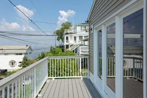 $795,000 | 286 Riverside Drive, Tiverton, RI 02878