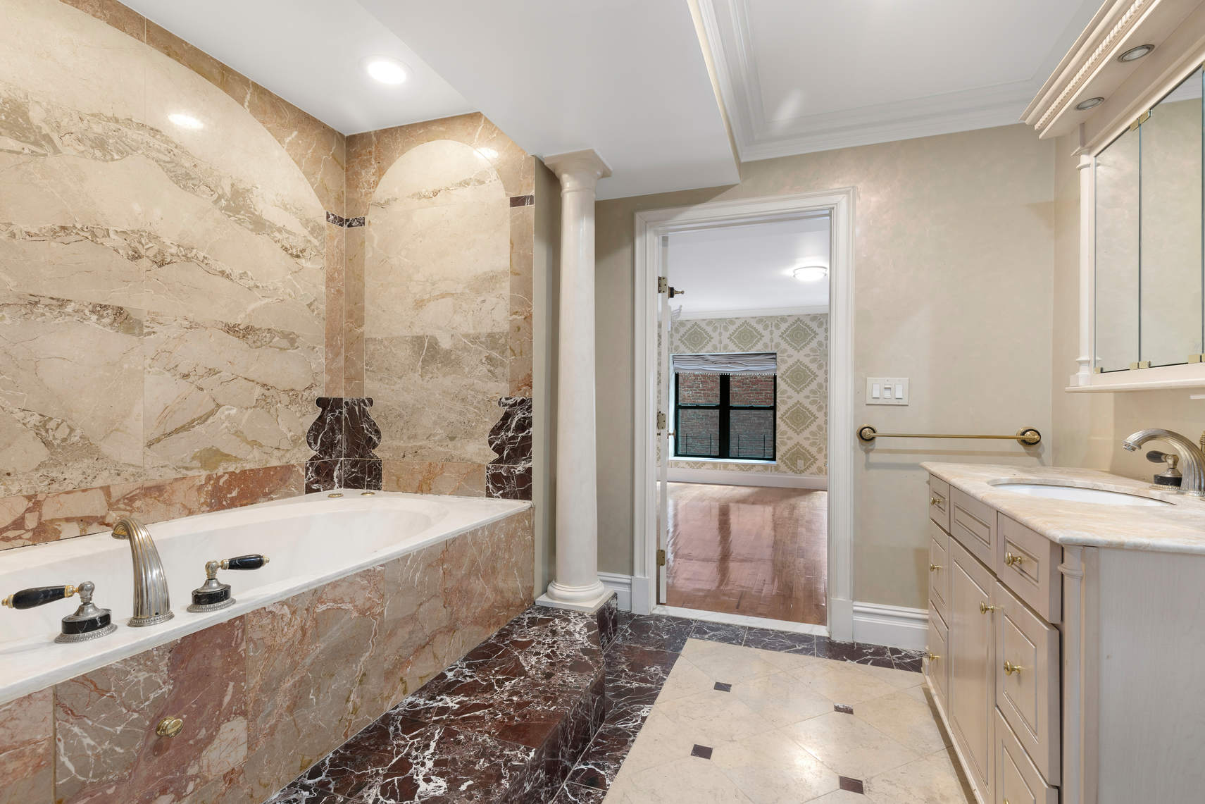 205 East 16th Street, Unit 2D Manhattan, NY 10003 - Photo 10 of 14