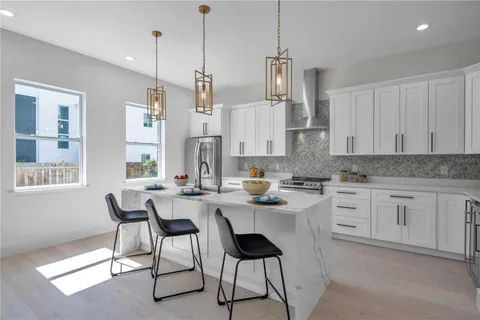 $975,000 | 4307 South Clark Avenue, Tampa, FL 33611