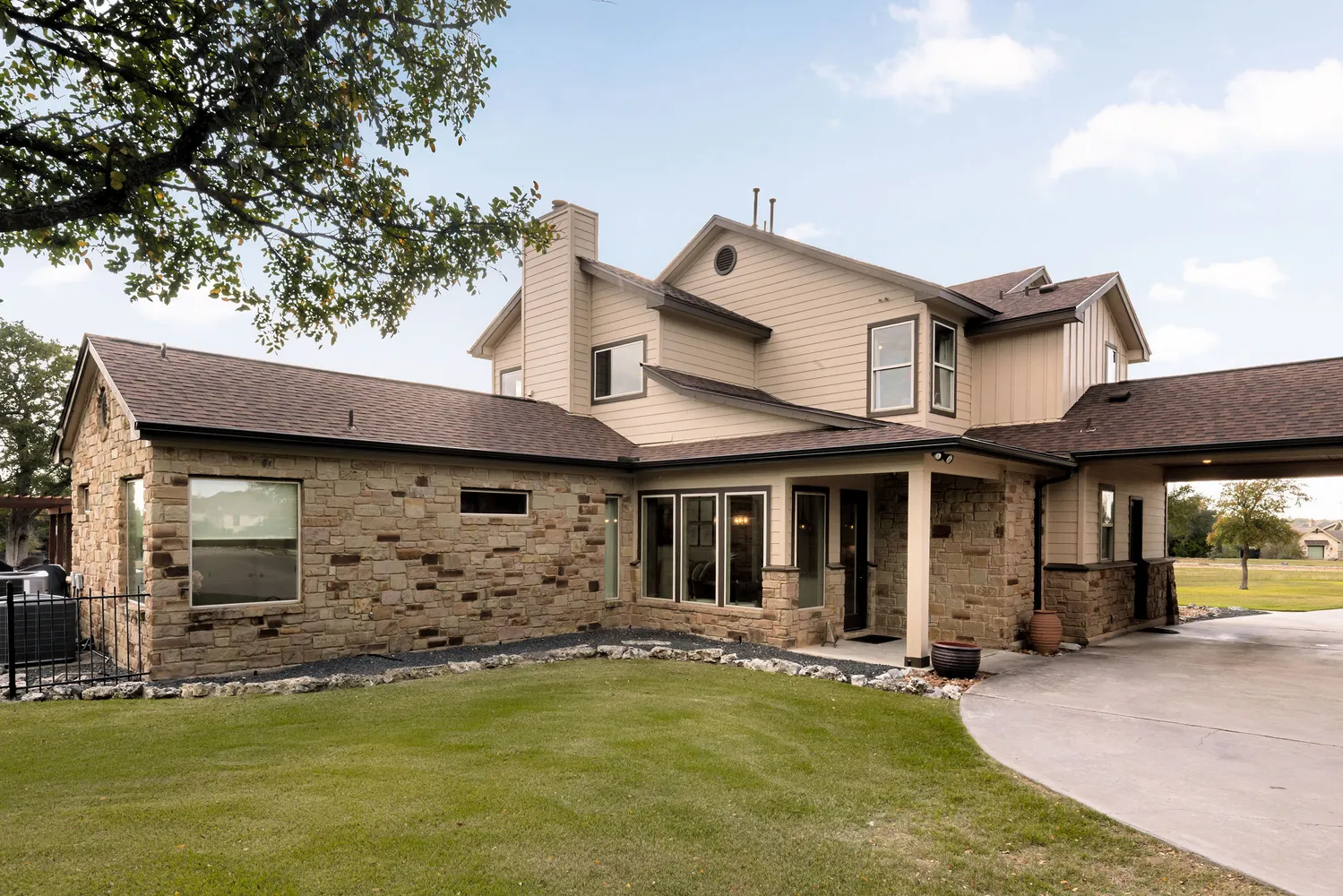 $1,285,000 | 309 Hacienda Place, Dripping Springs, TX 78620