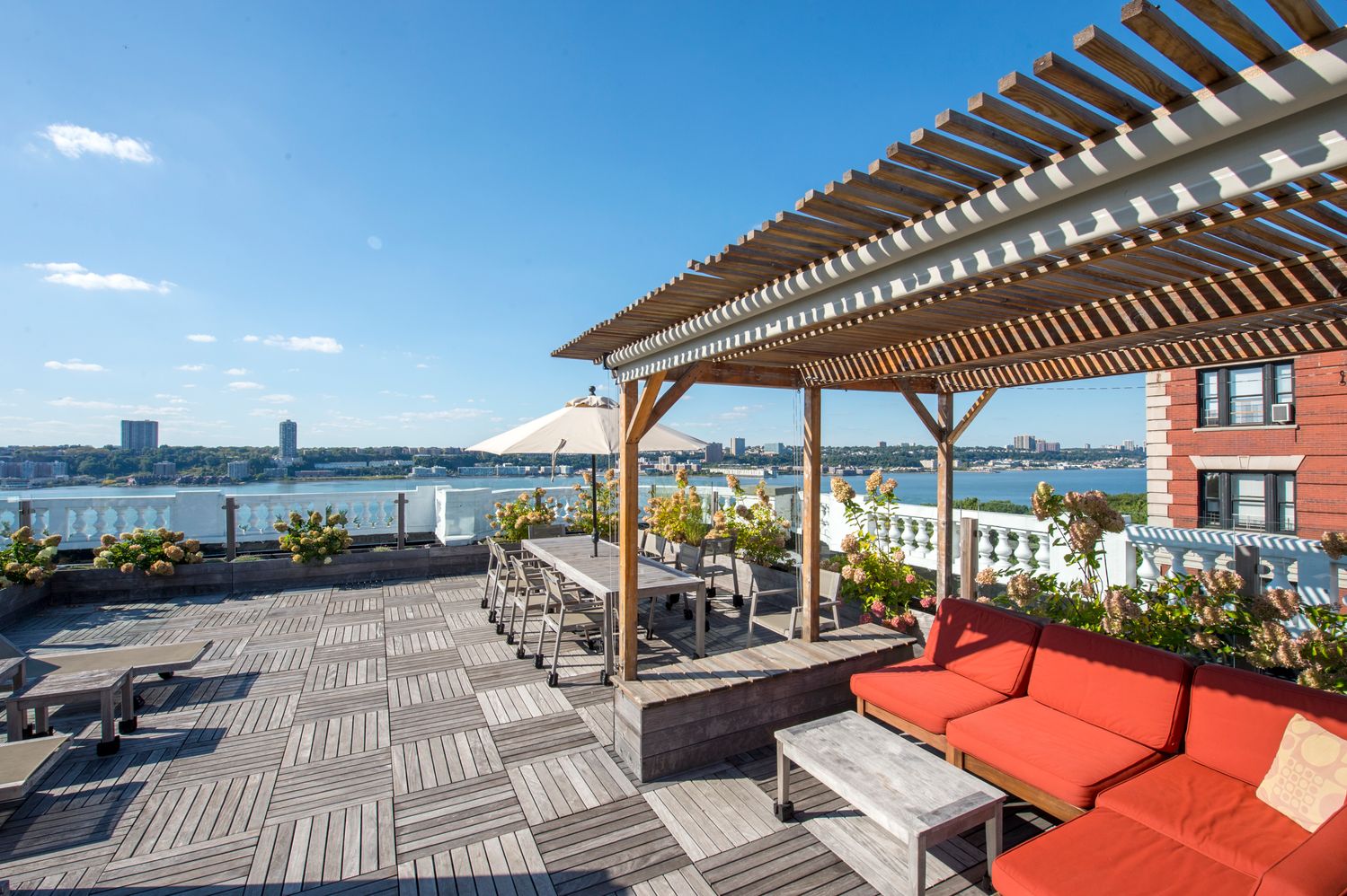 $1,600,000 | 194 Riverside Drive, Unit 4B | Upper West Side