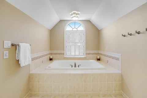 $1,275,000 | 15816 Thistlebridge Drive, Rockville, MD 20853