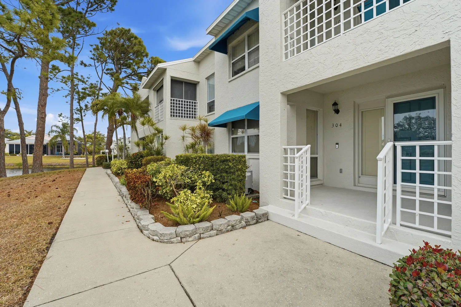 $297,500 | 304 108th Street West, Unit 110, Bradenton, FL 34209