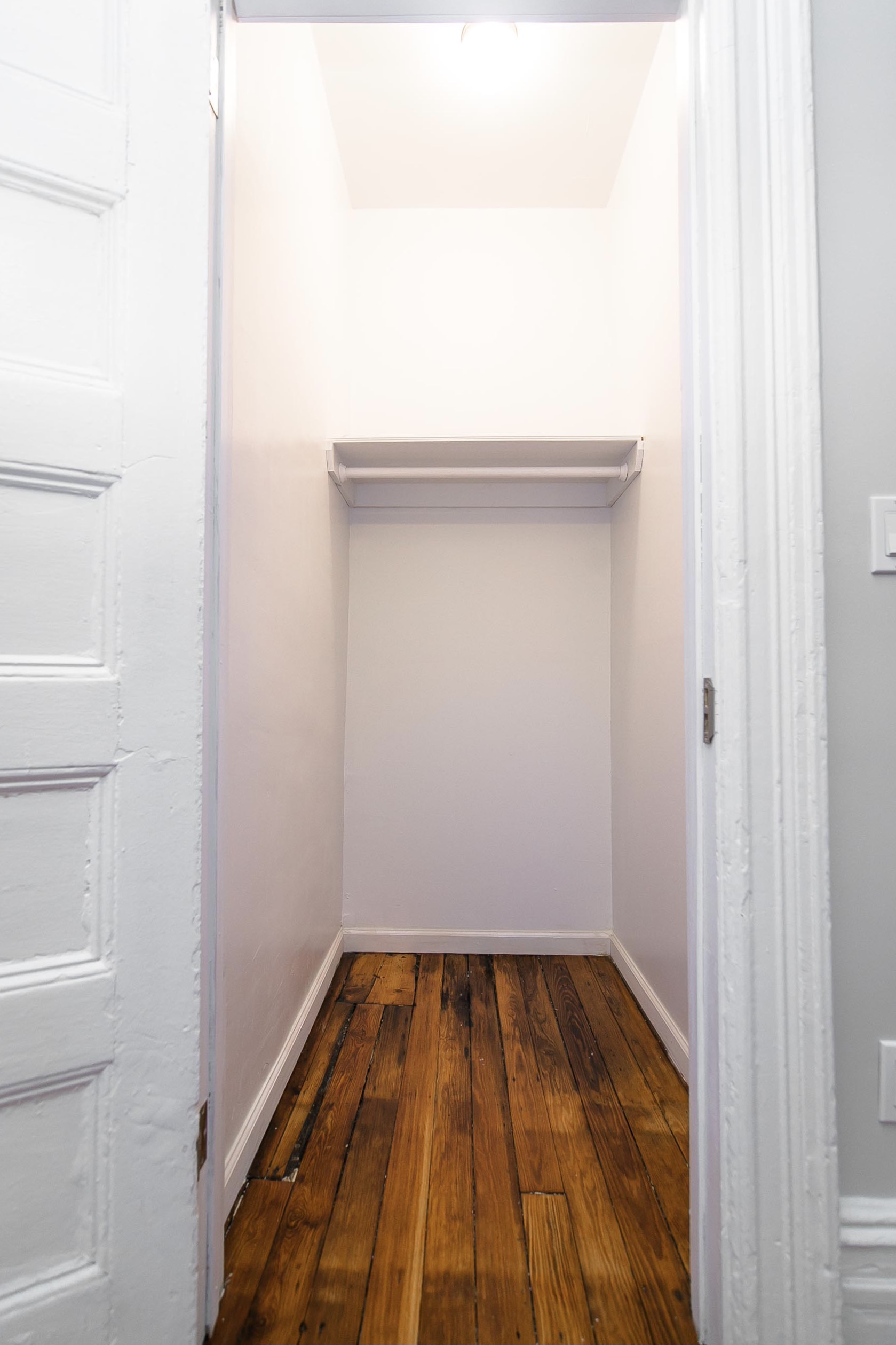 447 Jefferson Avenue, Unit 3L Brooklyn, NY 11221 - Photo 9 of 13 a view of a small space