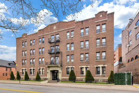 $420,000 | 640 Ditmas Avenue, Unit 16 | Kensington
