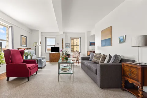 $850,000 | 111 Hicks Street, Unit 11B | Brooklyn Heights