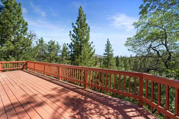$470,000 | 530 Villa Grove Avenue, Big Bear City, CA 92314