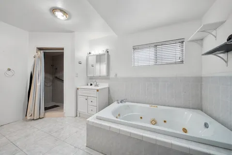 $750,000 | 5941 4th Avenue, Los Angeles, CA 90043