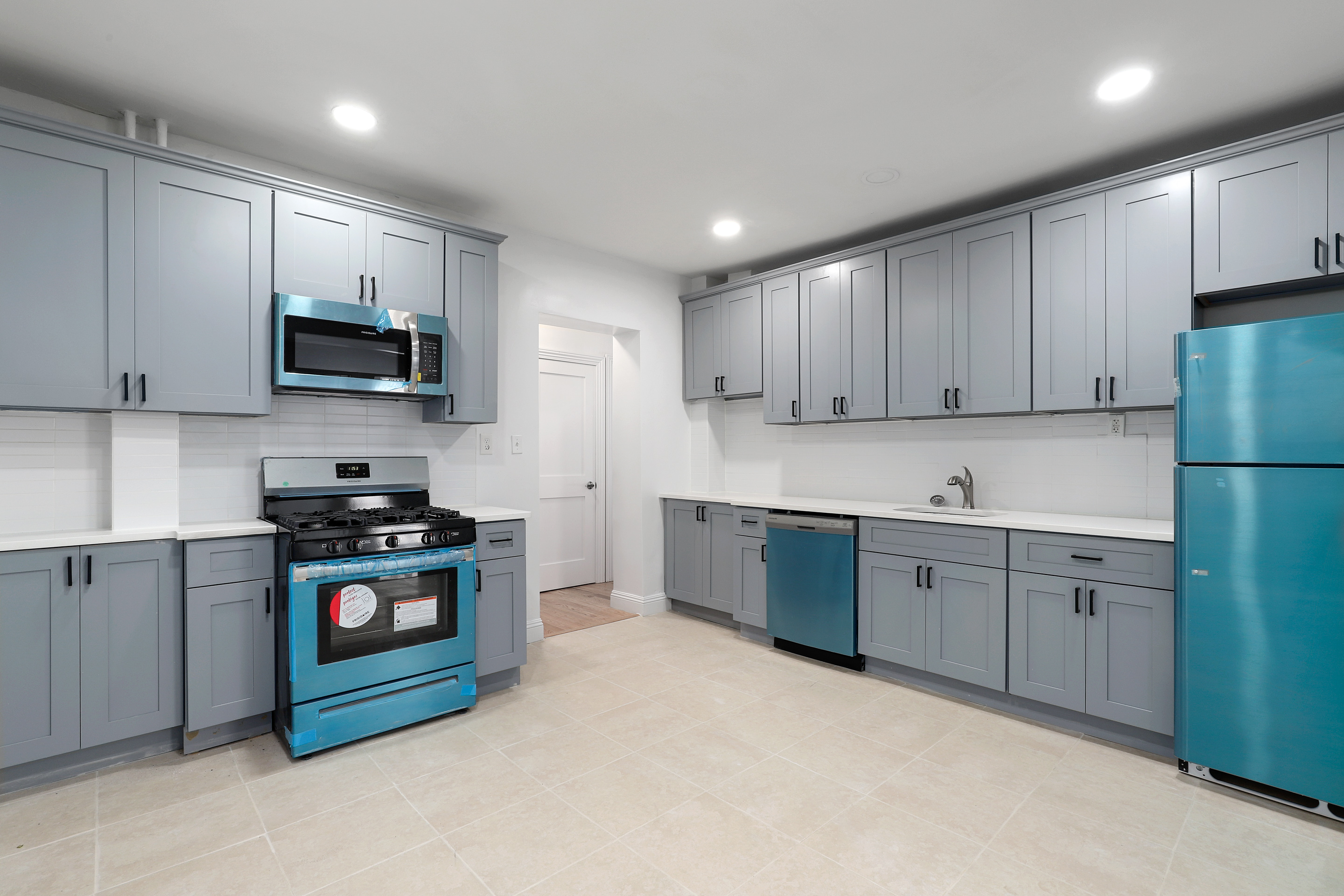 156 Summit Place Bronx, NY 10463 - Photo 21 of 38