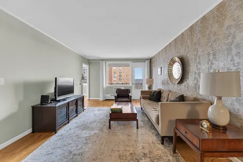 $409,000 | 5800 Arlington Avenue, Unit 6V | North Riverdale