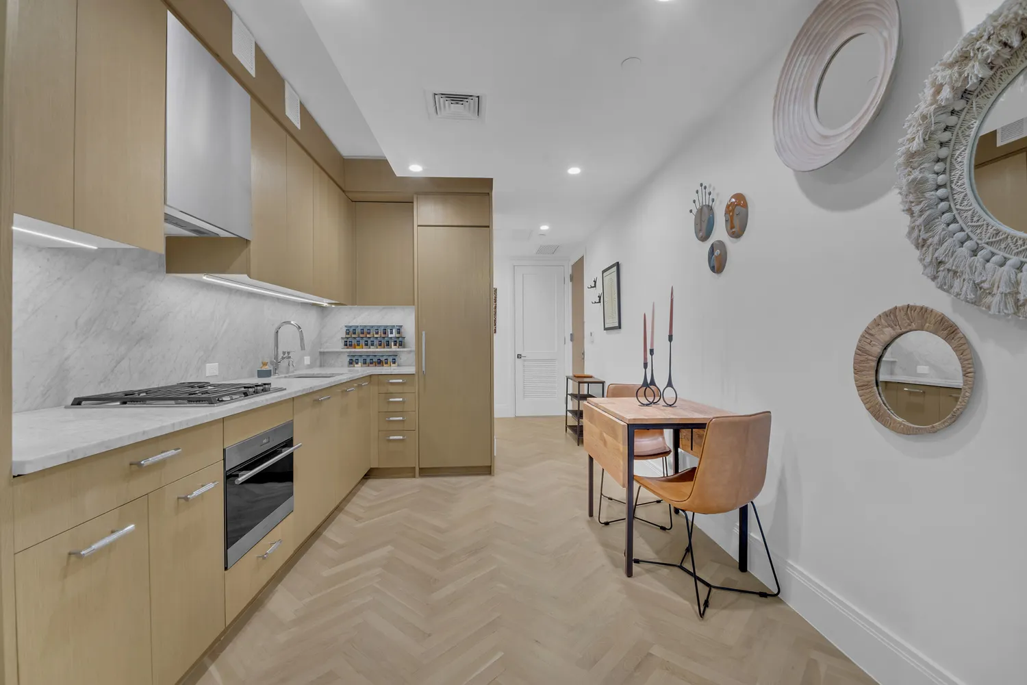 $3,395 | 300 West 122nd Street, Unit 6R | Harlem