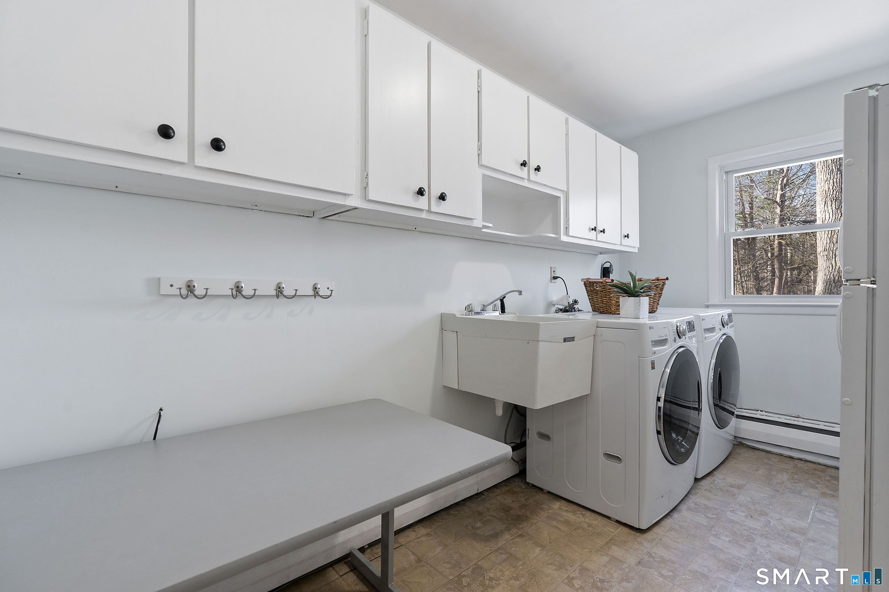 202 Fox Ridge Road Stamford, CT 06903 - Photo 28 of 40