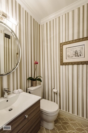200 East 69th Street, Unit 2O Manhattan, NY 10021 - Photo 3 of 7