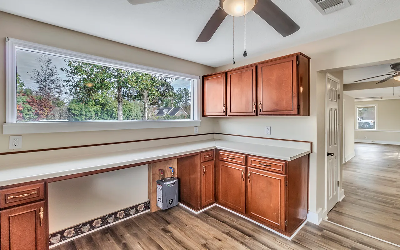 $4,268 | 406 Highway 80, Unit A, Bloomingdale, GA 31302