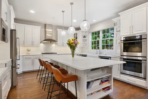 $2,850,000 | 8610 Hartsdale Avenue, Bethesda, MD 20817