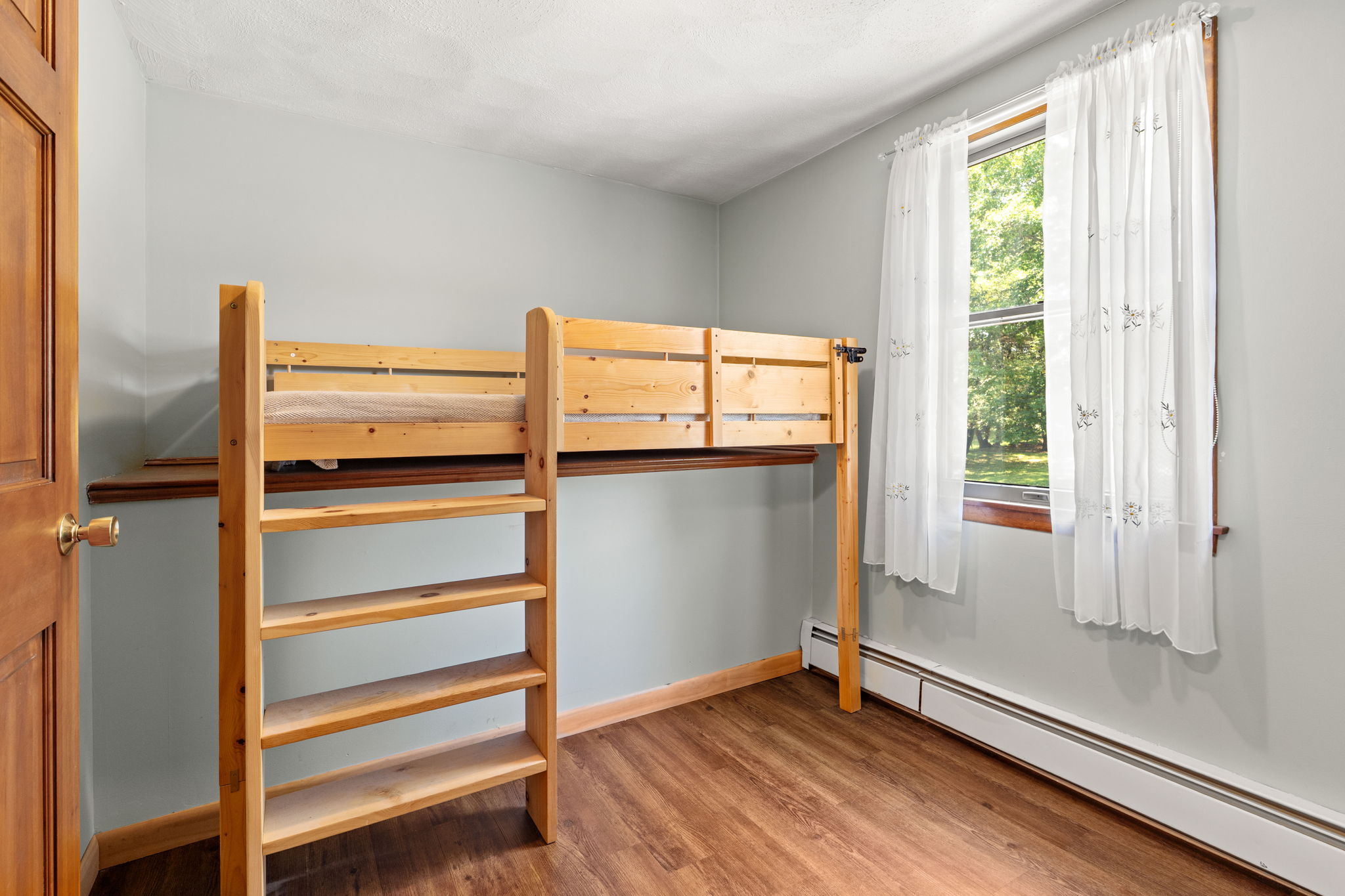 26 School Street Byfield, MA 01922 - Photo 18 of 32