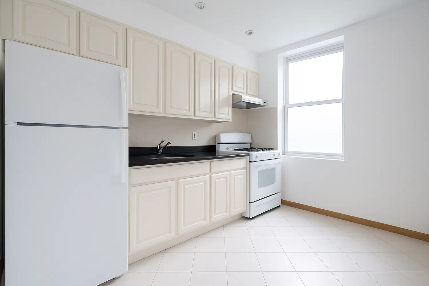 $4,000 | 11-51 44th Drive, Unit 1 | Long Island City