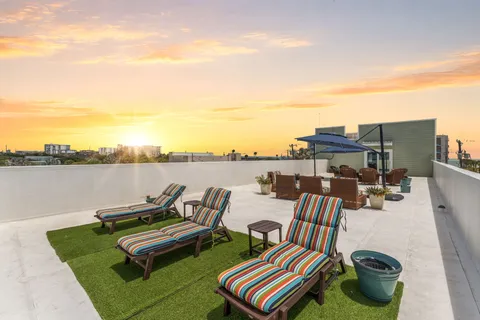 $1,999,000 | 51 North Orlando Avenue, Cocoa Beach, FL 32931