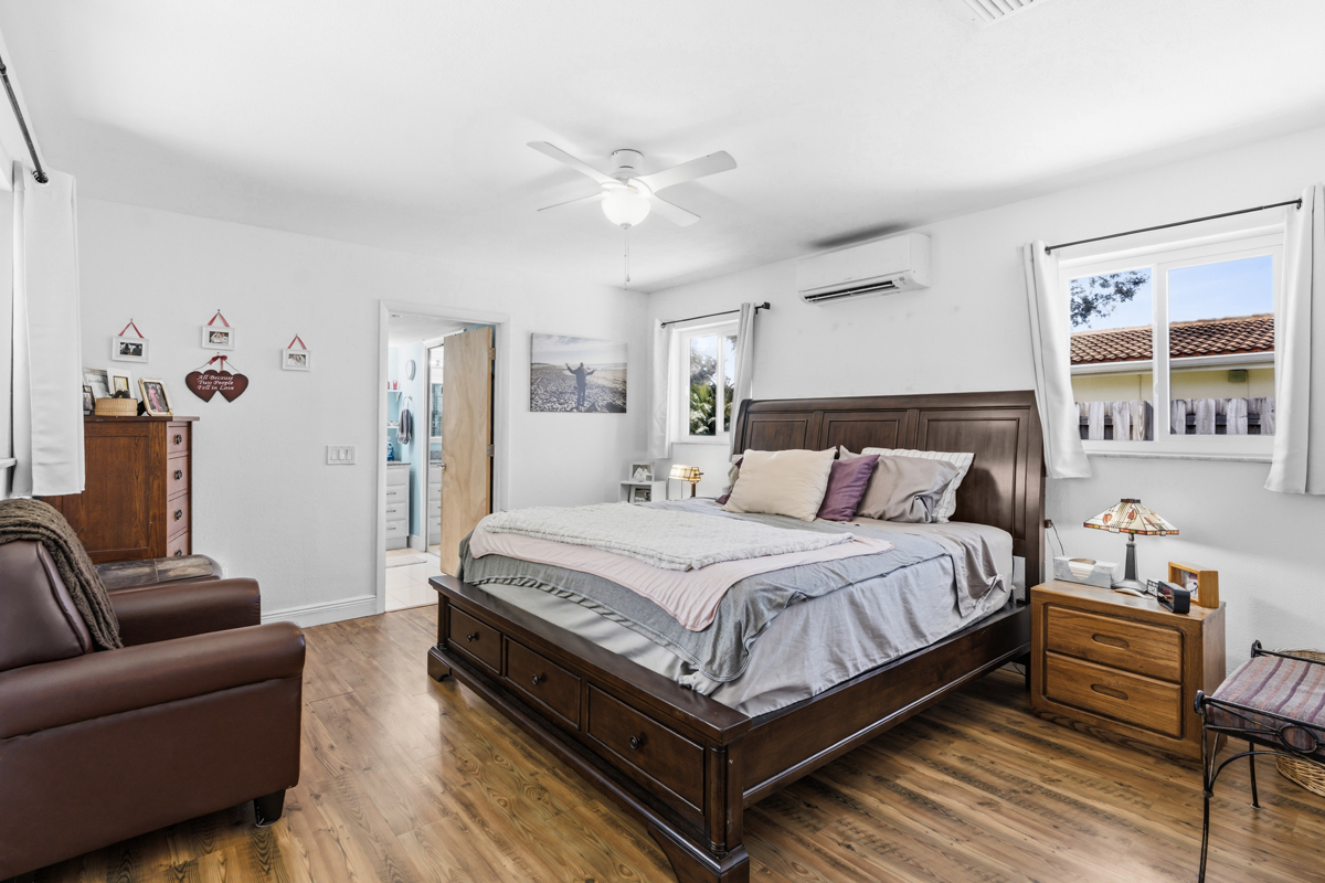 7140 Northwest 10th Court Plantation, FL 33313 - Photo 17 of 43