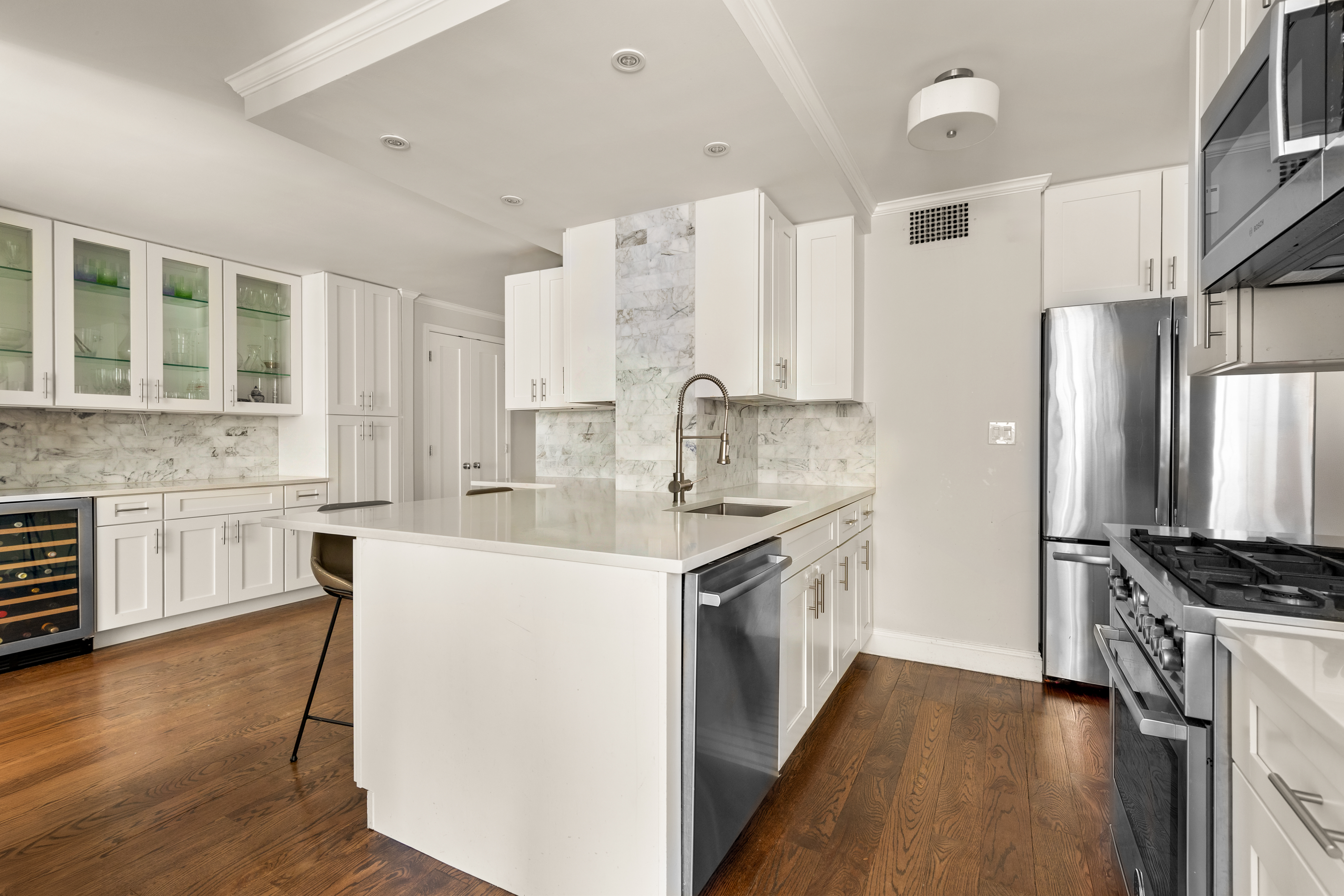 196 East 75th Street, Unit 4GH Manhattan, NY 10021 - Photo 4 of 15 Gallery Image 4