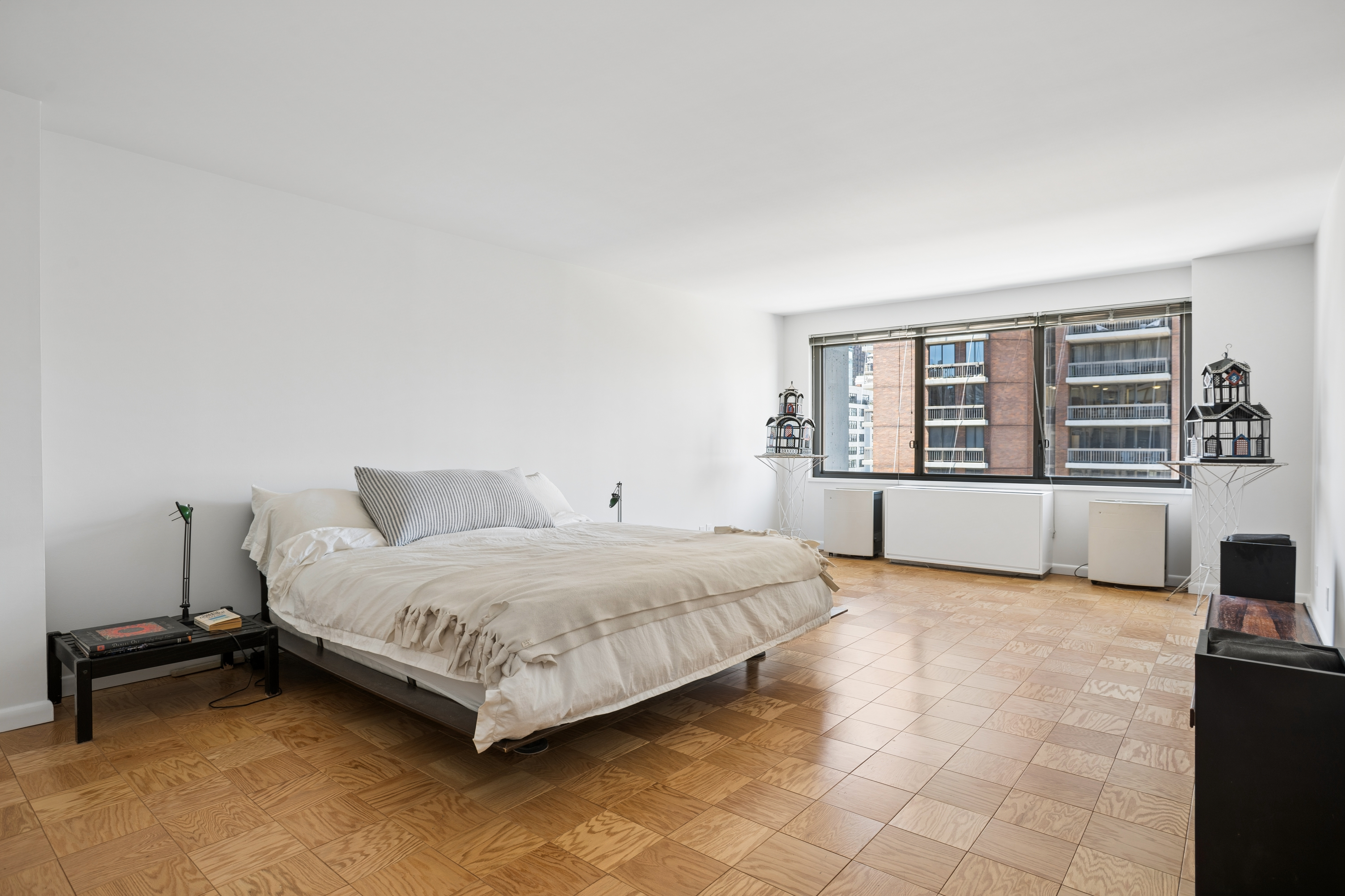 300 East 59th Street, Unit 705 Manhattan, NY 10022 - Photo 5 of 18