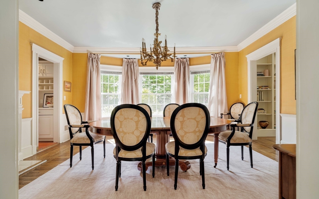 17 Chesham Road Brookline, MA 02445 - Photo 8 of 33 Gallery Image 8