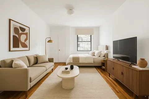 $260,000 | 215 East 89th Street, Unit 2B | Upper East Side
