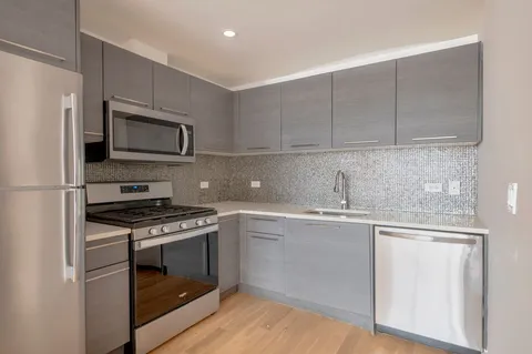 $4,400 | 11-15 Broadway, Unit 5W | Astoria