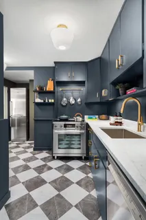 $1,895,000 | 700 Park Avenue, Unit 2B | Lenox Hill