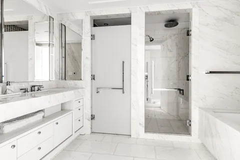 $4,450,000 | 10 Riverside Boulevard, Unit 28C | Upper West Side