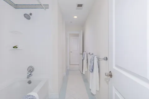 Contact Agent | 5601 Vernon Place, Bethesda, MD 20817