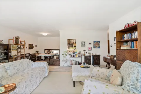 $275,000 | 355 Drummers Lane, Wayne, PA 19087