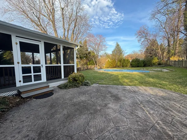 $1,355,000 | 1743 Lockerbie Lane, Vienna, VA 22182