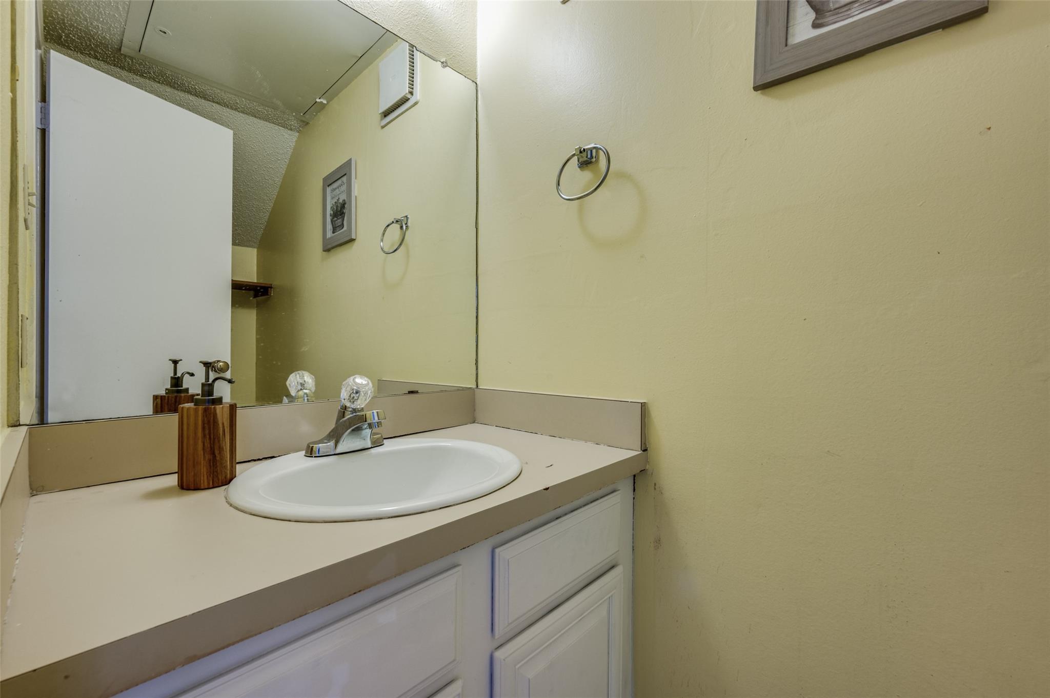 12921 Abrams Road, Unit 507 Dallas, TX 75243 - Photo 6 of 14 Gallery Image 6