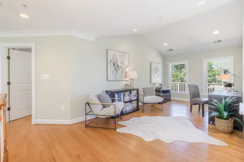 Contact Agent | 5601 Vernon Place, Bethesda, MD 20817