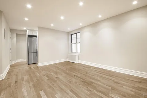 $418,000 | 156-08 Riverside Drive West, Unit 1K | Washington Heights