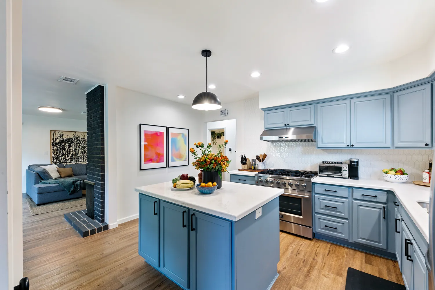 $1,100,000 | 17055 Gresham Street, Northridge, CA 91325