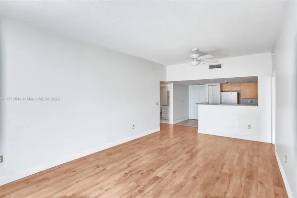 $460,000 | 3000 Coral Way, Unit 412, Miami, FL 33145